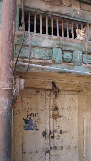 Dilip Kumar's residence is situated near Qissa Khwani Bazaar.